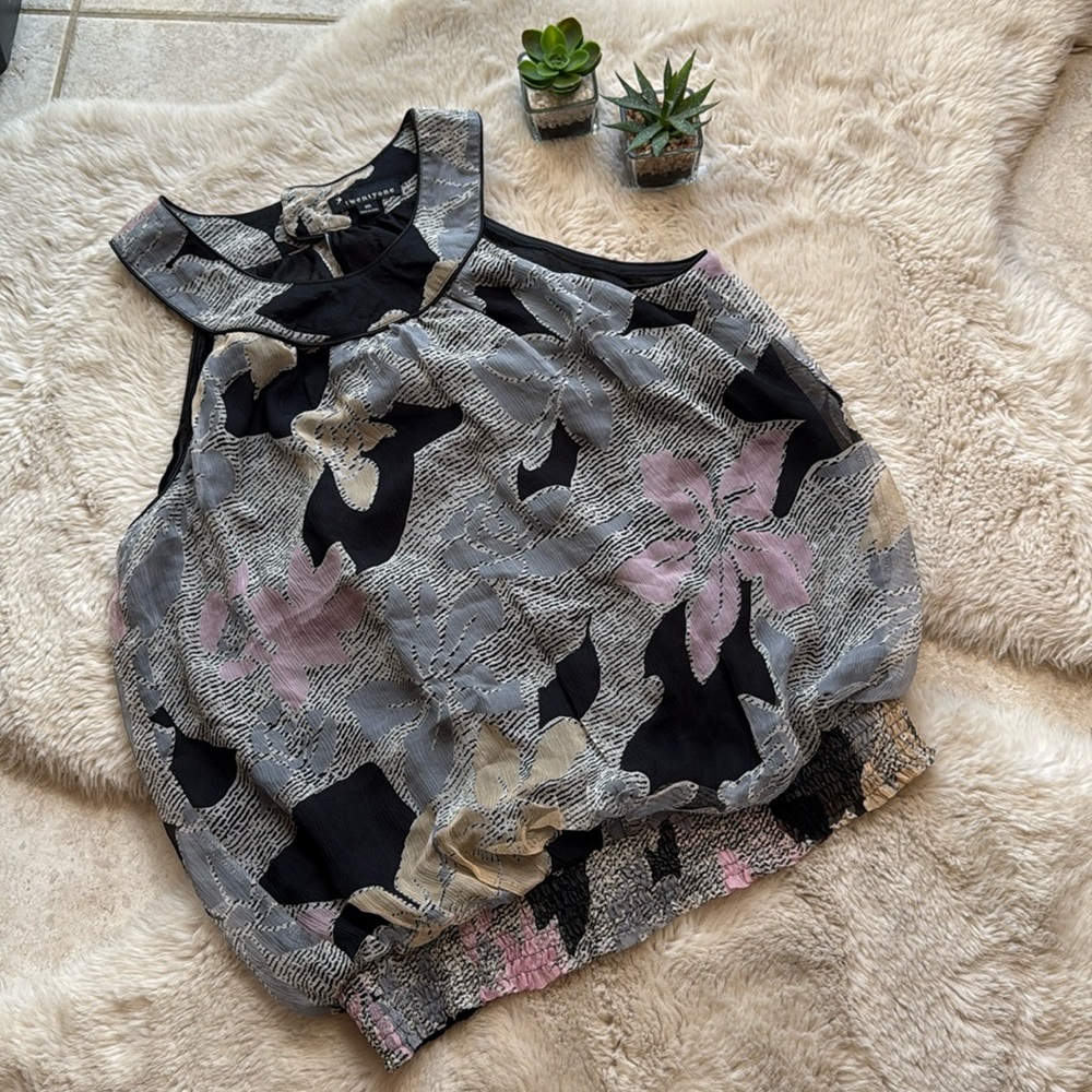 Forever 21 Silk Blouse Shirt Contemporary Medium Black Gray Purple Flowers